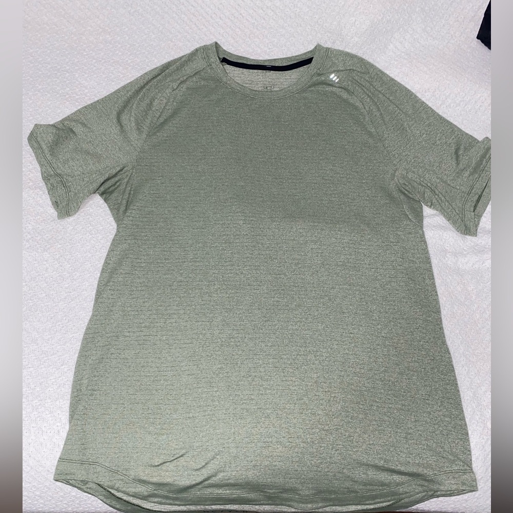 Green LuLu shirt Large